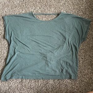 LAST CHANCE - Forever 21 open twist back workout top